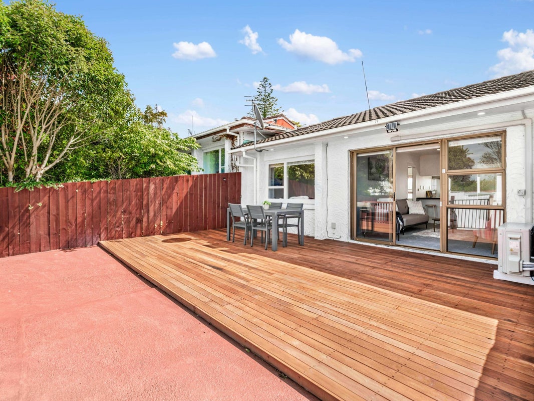 3/32 Strong Street, St Johns, Auckland - Carousel 1