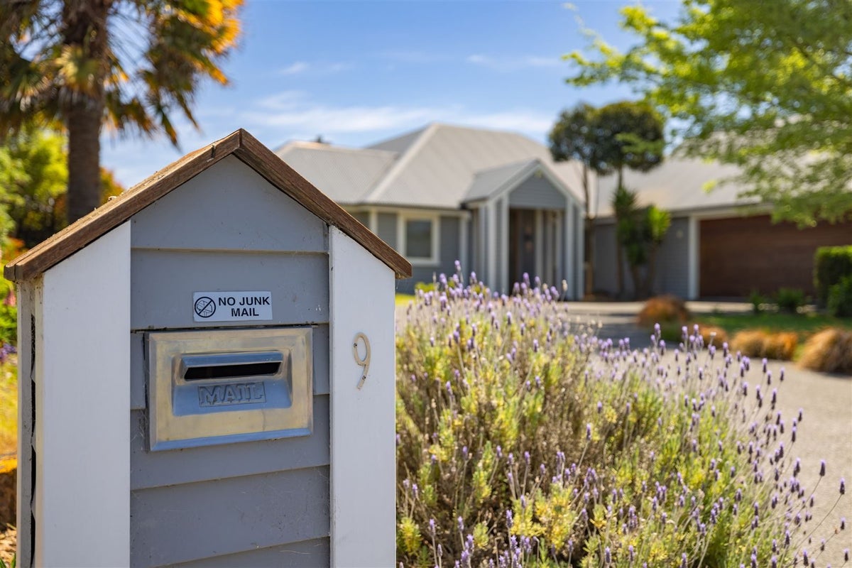 9 Seabrooke Drive, Spencerville, Christchurch - Carousel 25