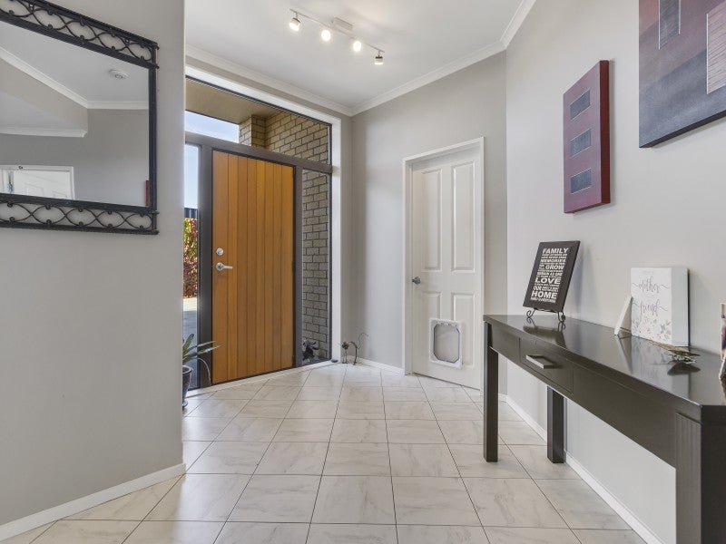5 Lookout Drive, Little Valley, Alexandra - Carousel 2