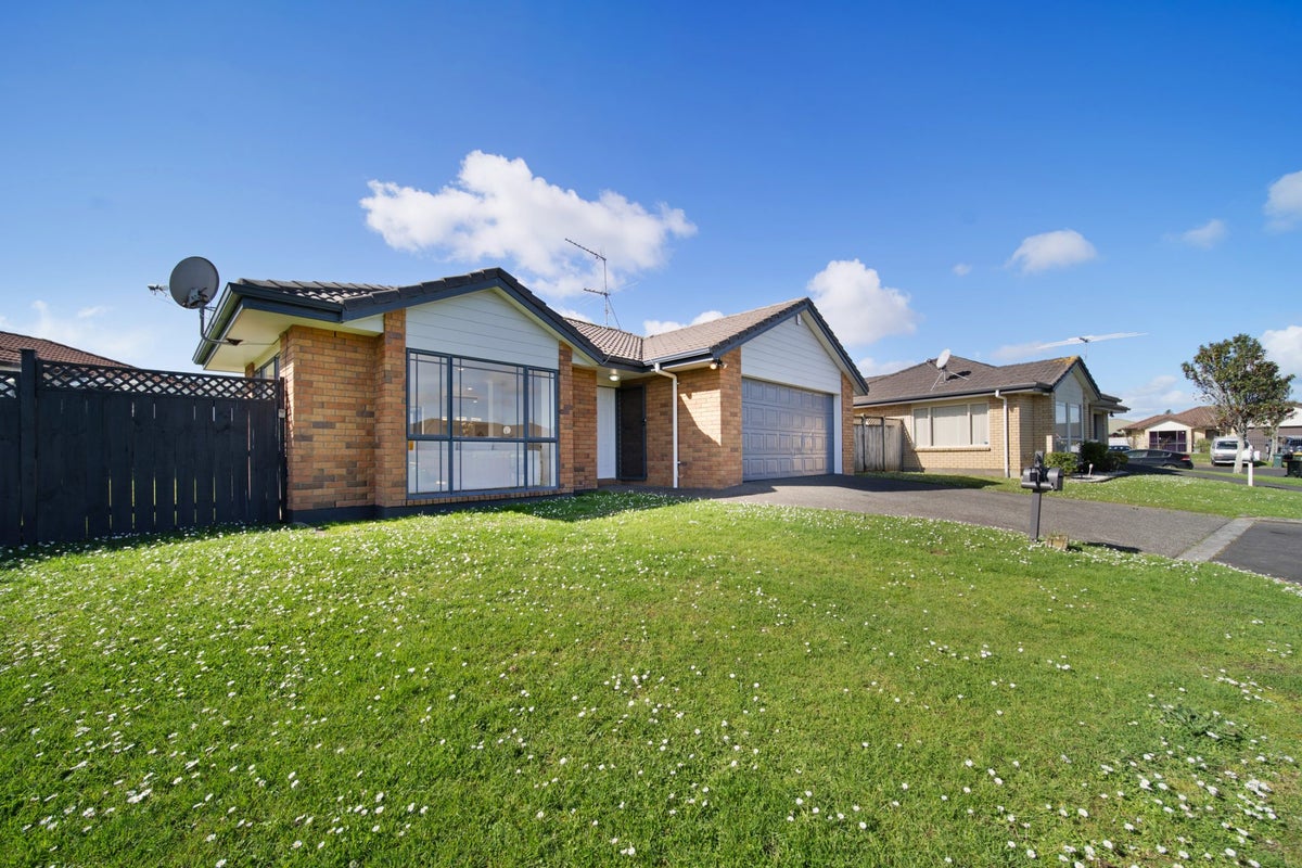 323 Mahia Road, Weymouth, Auckland - Carousel 2