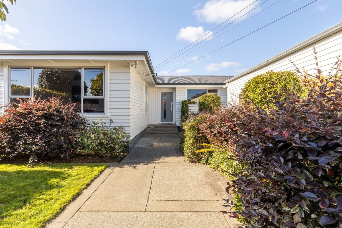 11 Tokomaru Street, Welbourn, New Plymouth - Carousel 1