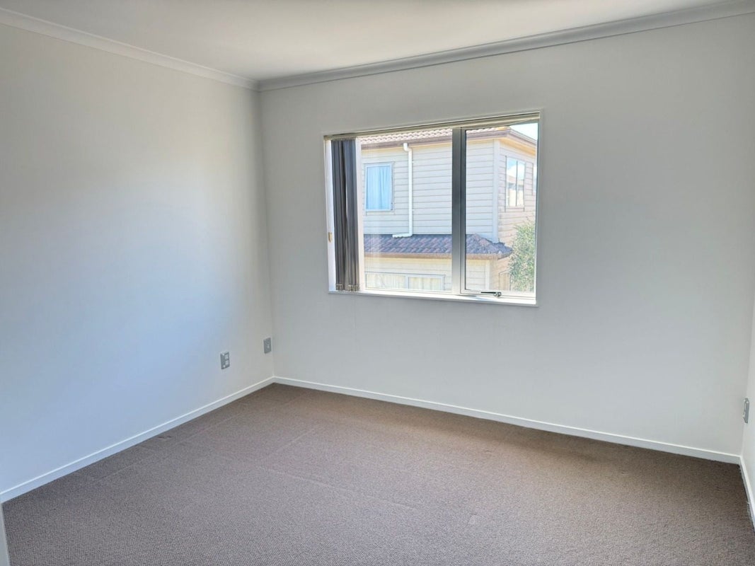 18 Kildare Road, Flat Bush, Auckland - Carousel 20