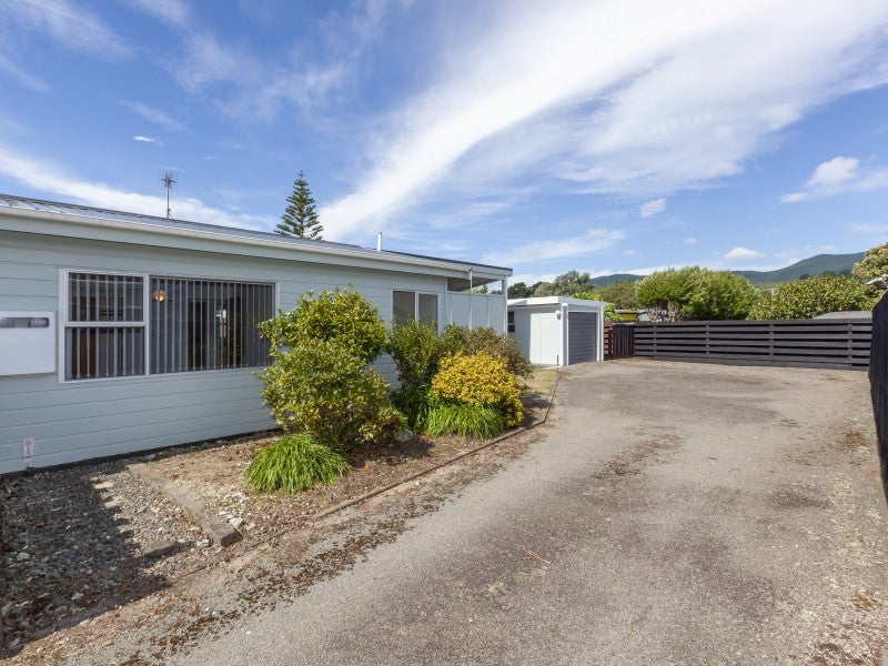 0 , Raumati Beach - Carousel 2