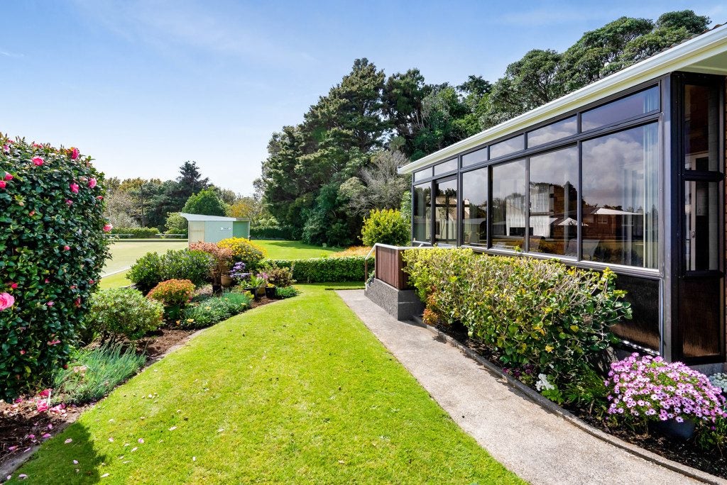 9 Struan Avenue, Lower Vogeltown, New Plymouth - Carousel 1
