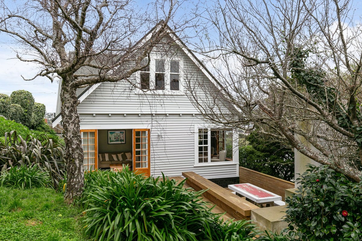 118 Overtoun Terrace, Hataitai, Wellington - Carousel 1