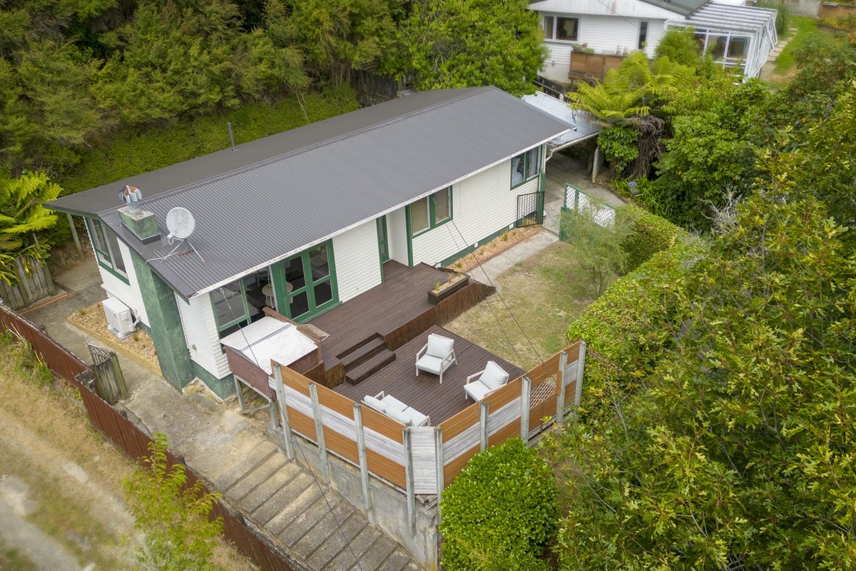 10 Kereru Grove, Stokes Valley, Lower Hutt - Carousel 1