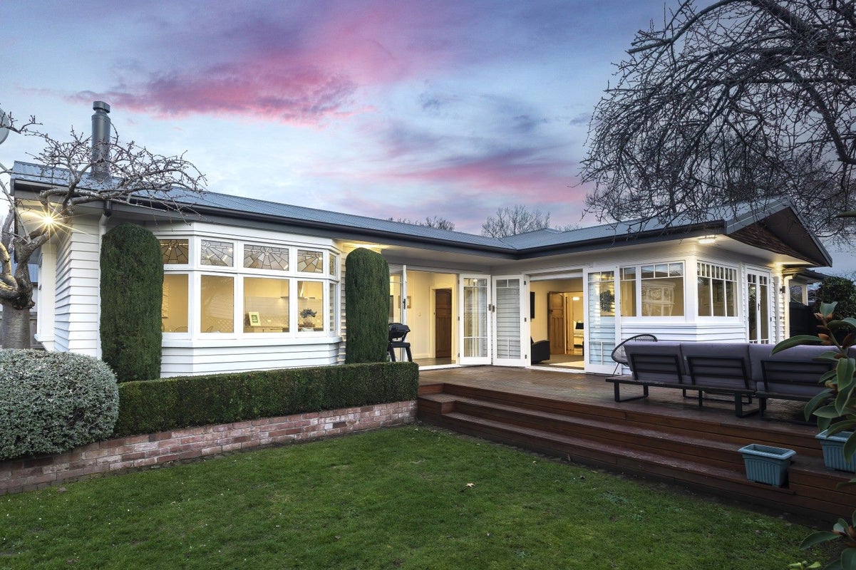 10 Rayburn Avenue, Papanui, Christchurch - Carousel 1