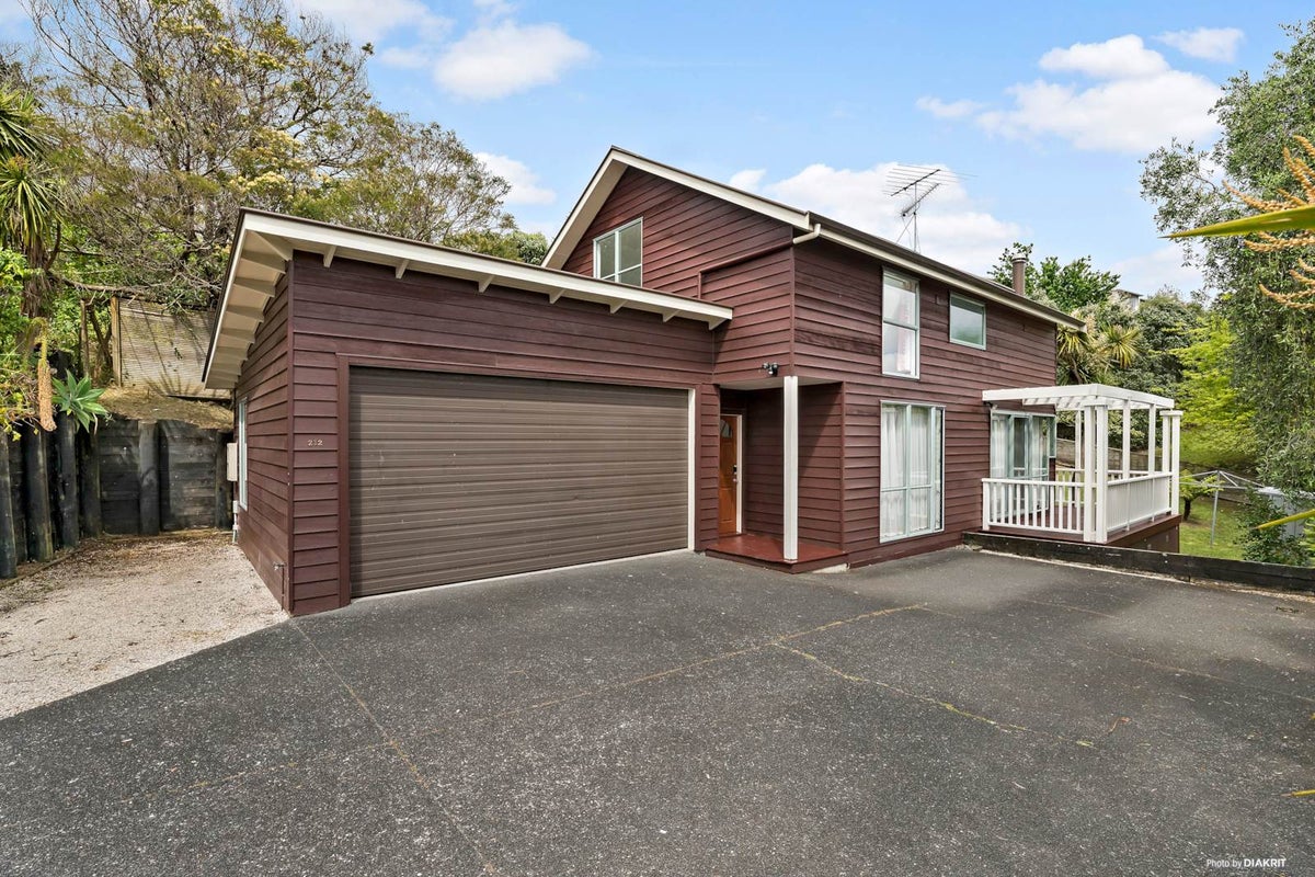 212 Albany Highway, Schnapper Rock, Auckland - Carousel 1