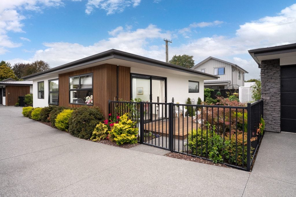 65B Aorangi Road, Bryndwr, Christchurch City, Canterbury - Carousel 1