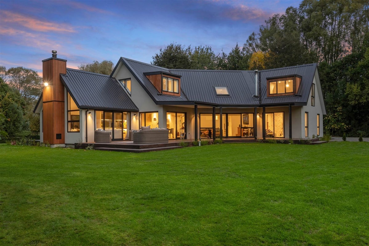 12 Moodys Road, Clarkville, Kaiapoi - Carousel 1