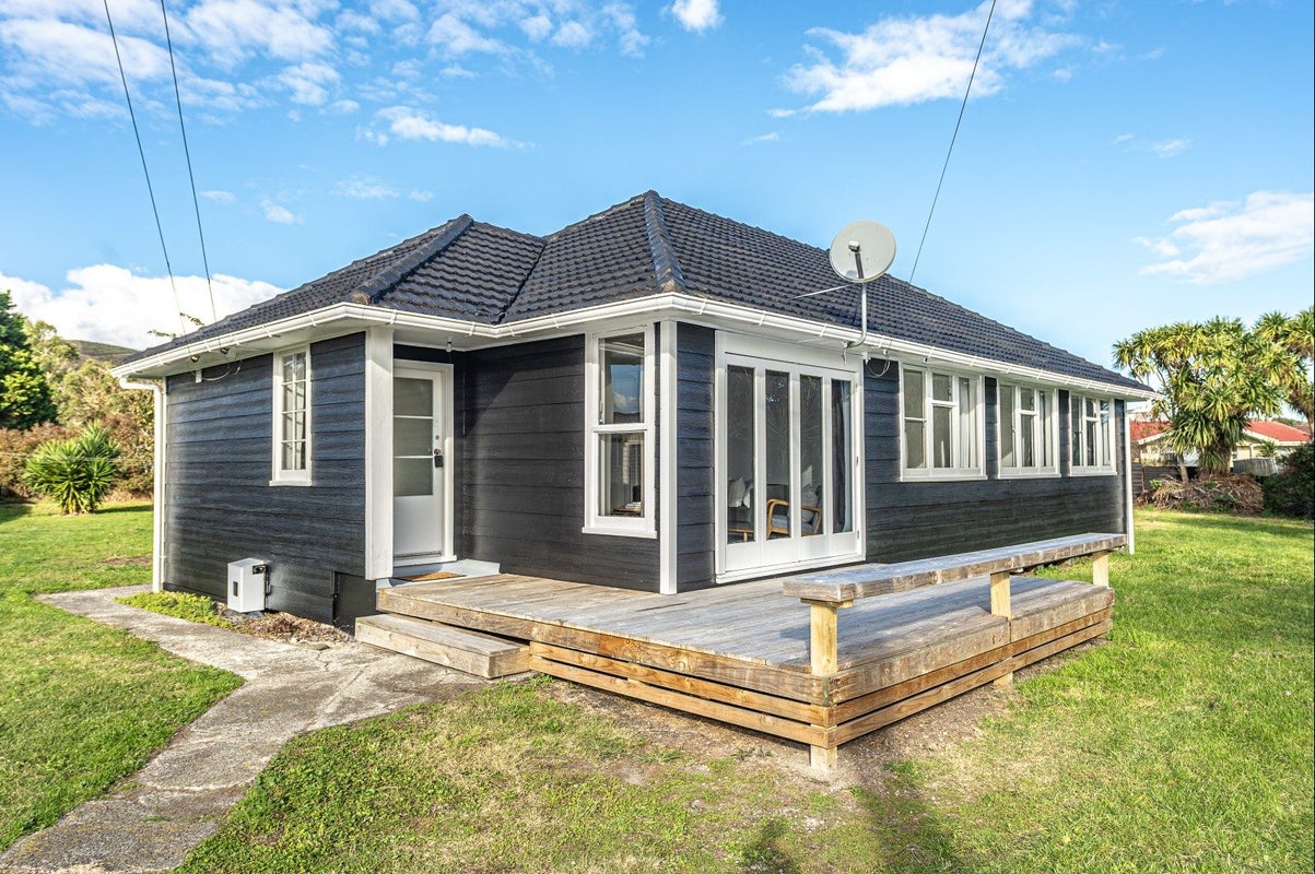 94 Talbot Street, Whanganui East, Whanganui - Carousel 2