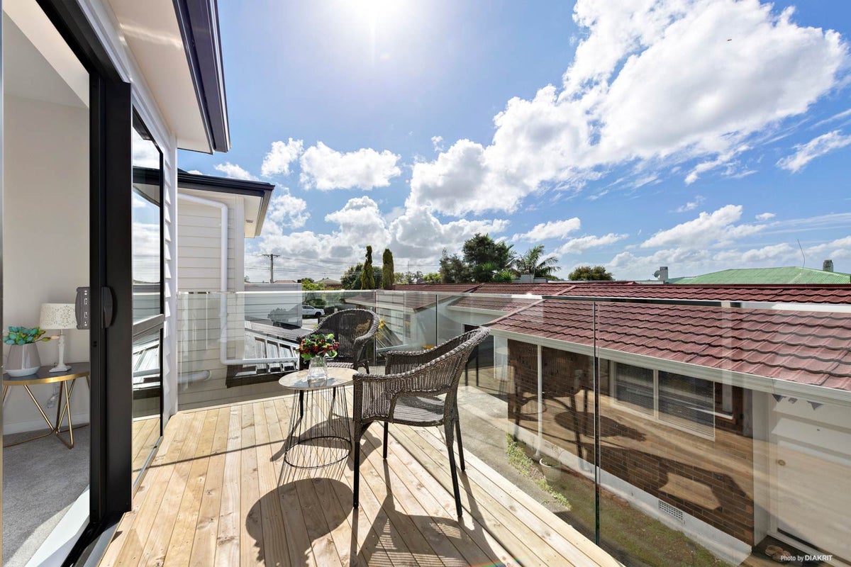 126E Hutchinson Avenue, New Lynn, Auckland - Carousel 2