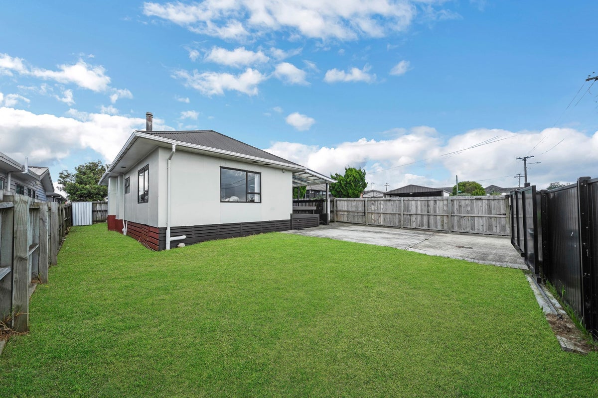 5 Atkinson Avenue, Papatoetoe, Auckland - Carousel 1