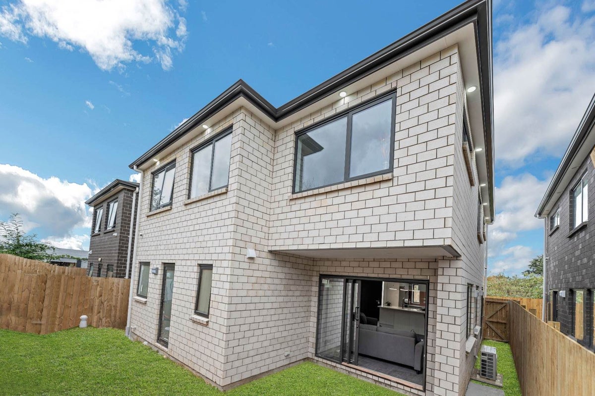 4C Fields Road, Manurewa, Auckland - Carousel 2