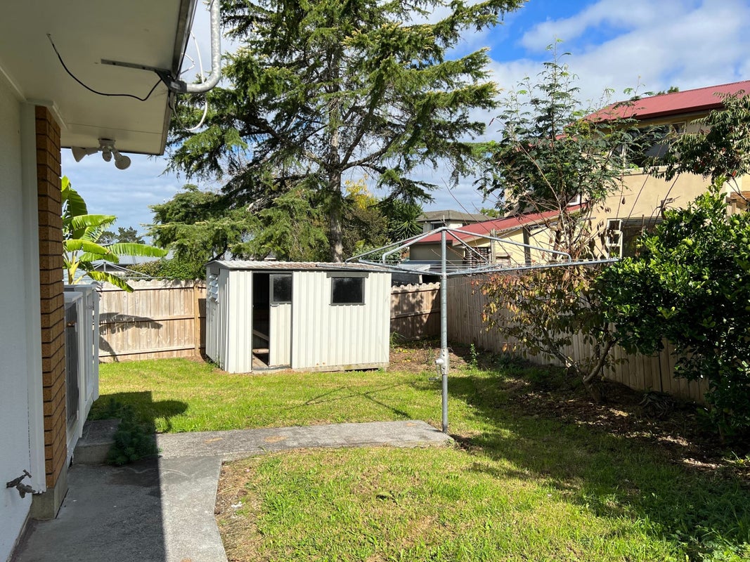 10 van Dyke Place, West Harbour, Auckland - Carousel 15