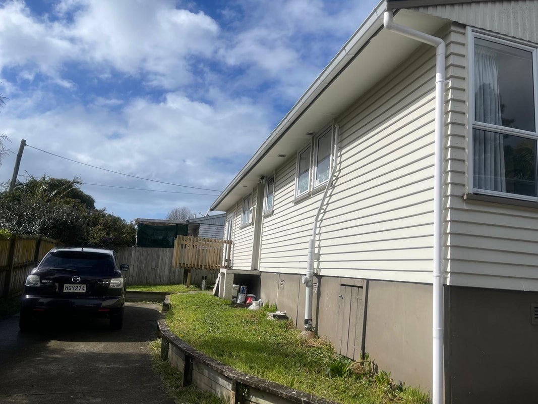 20 Larnoch Road, Henderson, Auckland - Carousel 2