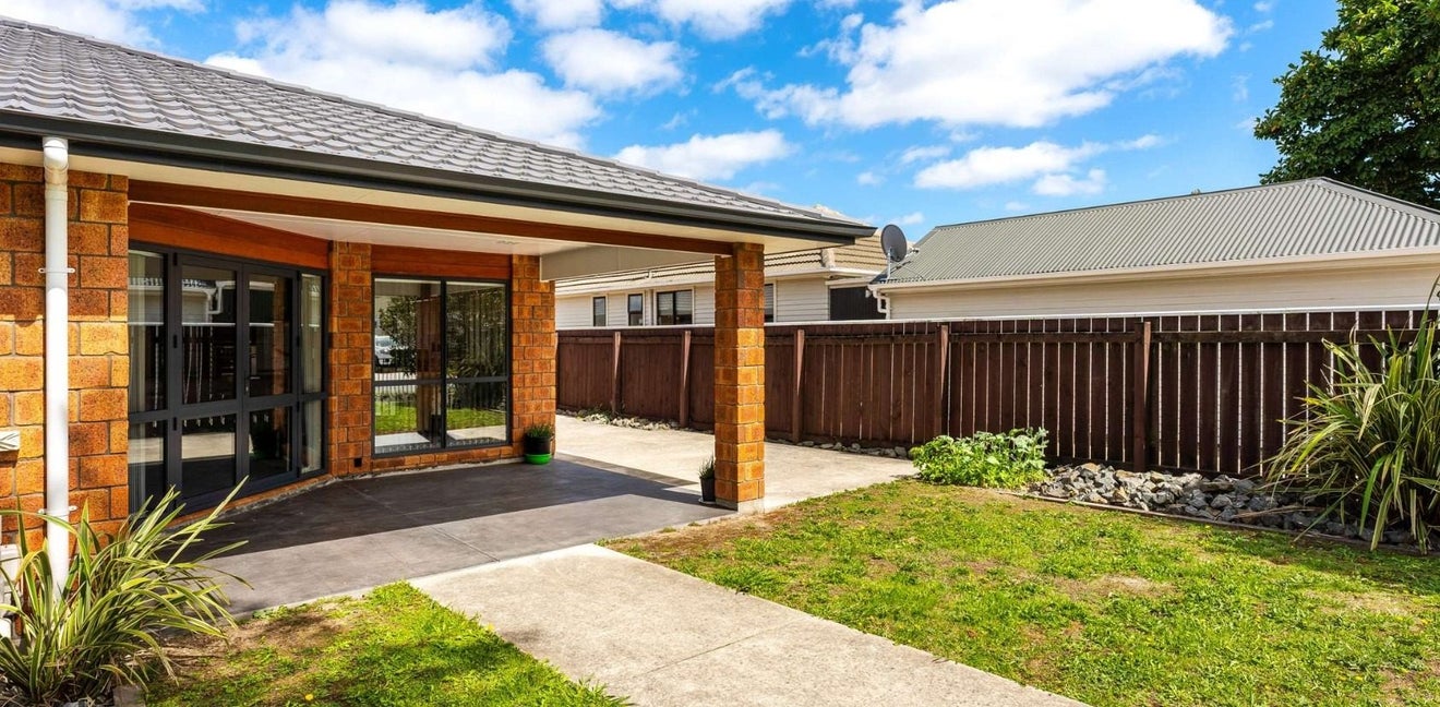 5 Byron Street, Trentham, Upper Hutt - Carousel 2