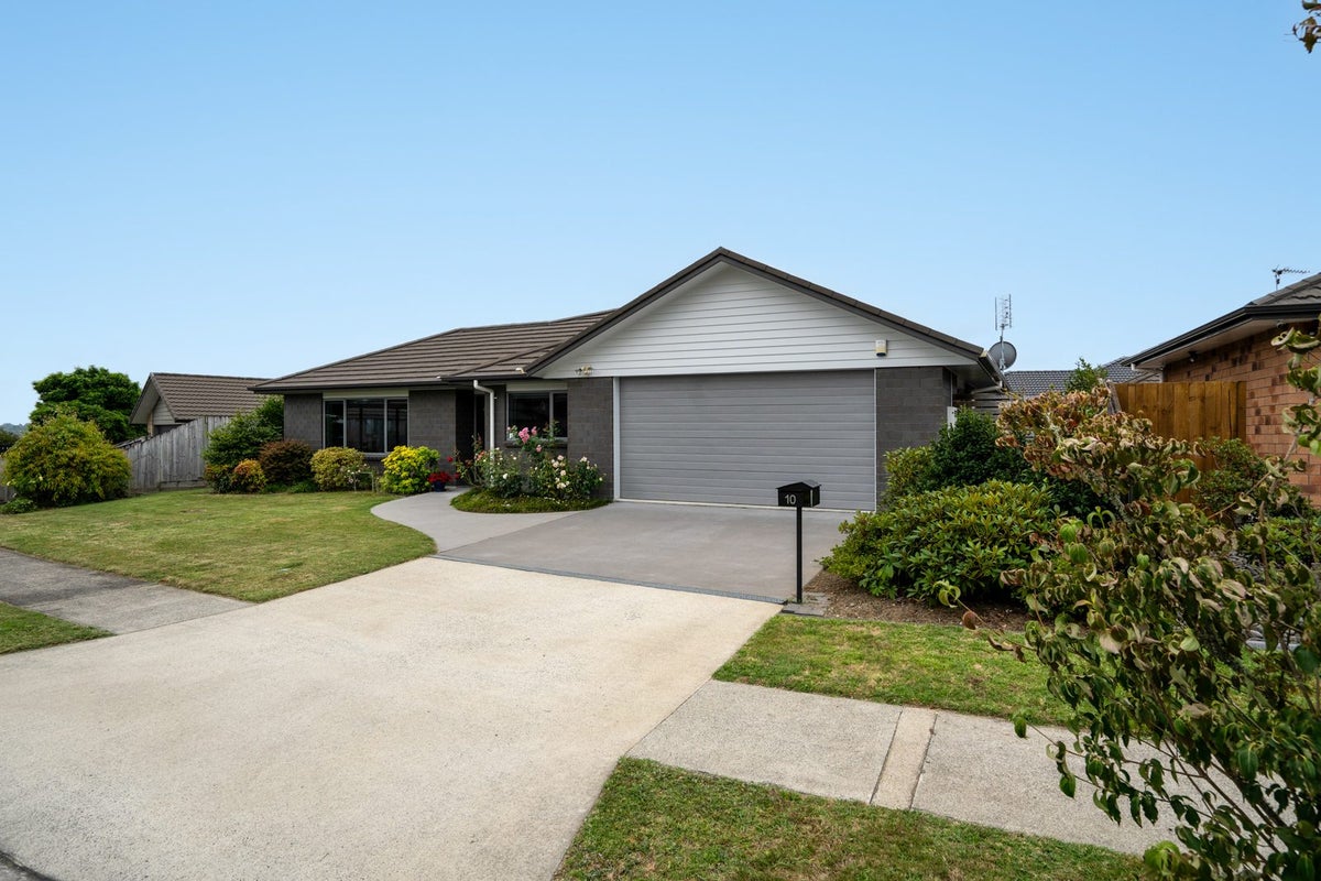 10 Alpers Ridge, Leamington, Cambridge - Carousel 2