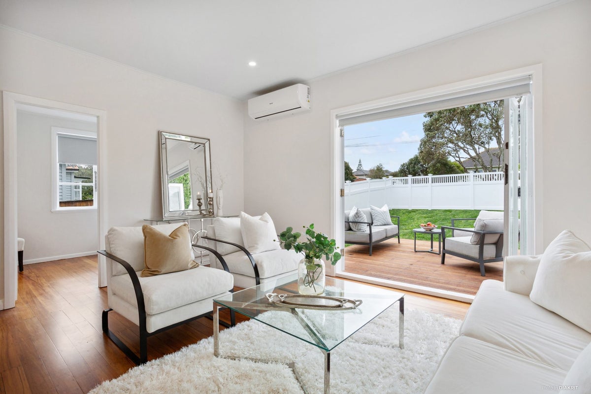 31 Tyburnia Avenue, Mount Albert, Auckland - Carousel 2