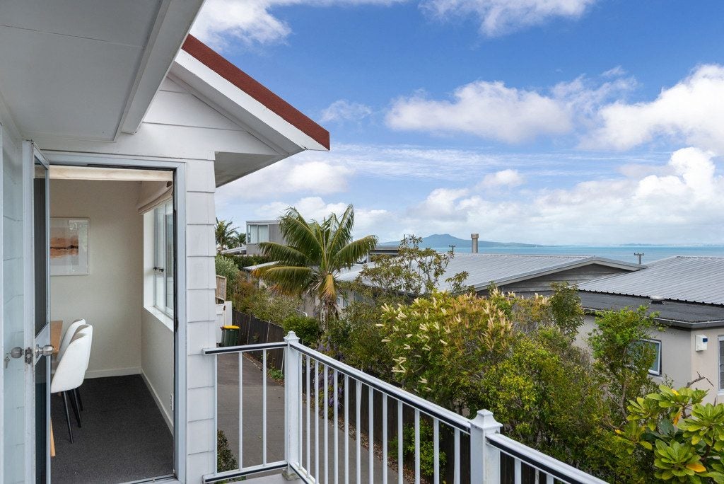 13A Gulf View Road, Murrays Bay, Auckland - Carousel 2
