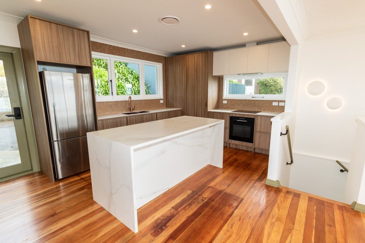 71 Seatoun Heights Road, Seatoun, Wellington - Carousel 2