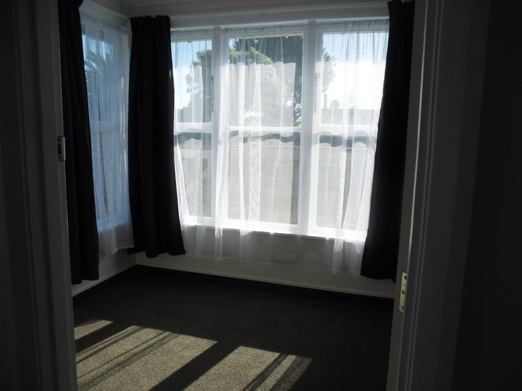 1028 Hood Street, Mayfair, Hastings - Carousel 21