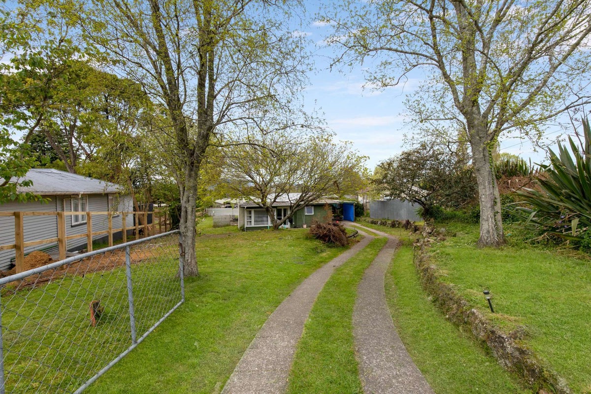 40 Gordon Road, Western Heights, Rotorua - Carousel 1