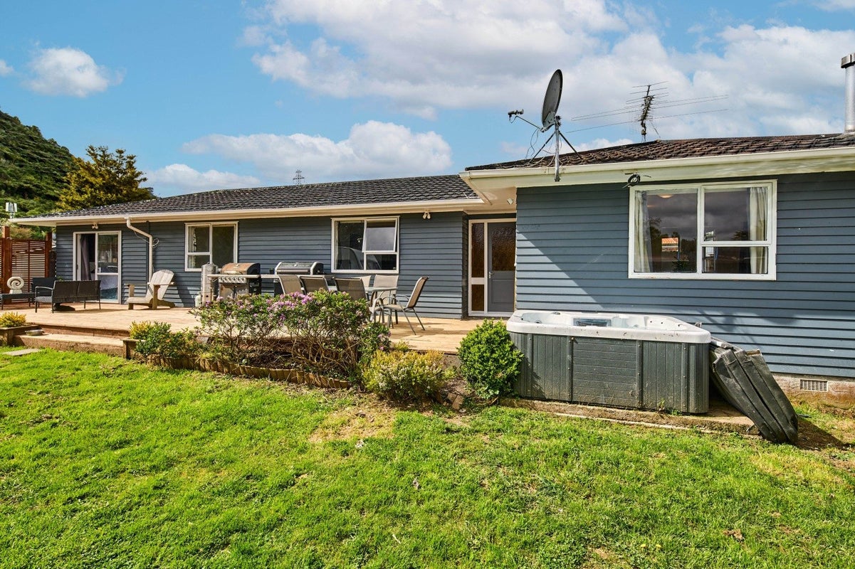 14 Indiana Grove, Totara Park, Upper Hutt - Carousel 17