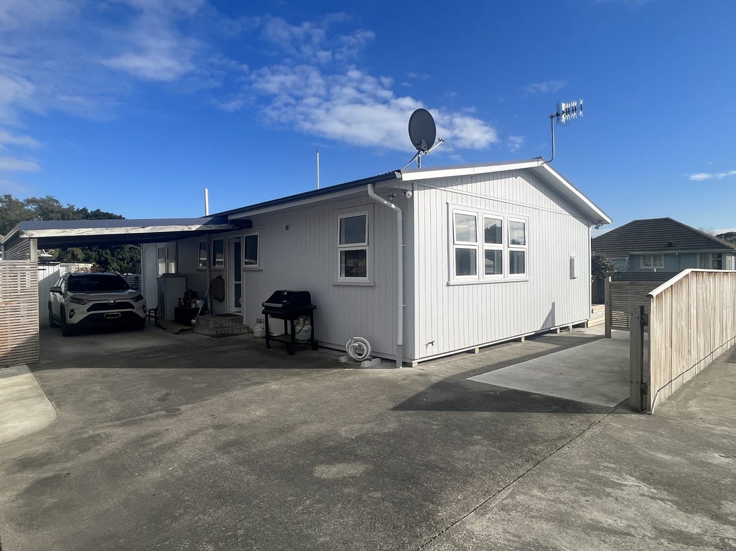 120 Limbrick Street, Terrace End, Palmerston North - Carousel 1