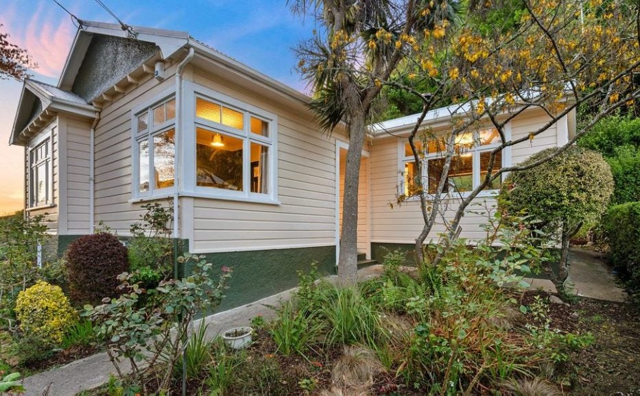 59 Somerville Street, Andersons Bay, Dunedin - Carousel 1