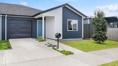 110 Kuaka Drive, Takanini, Auckland - Carousel 1