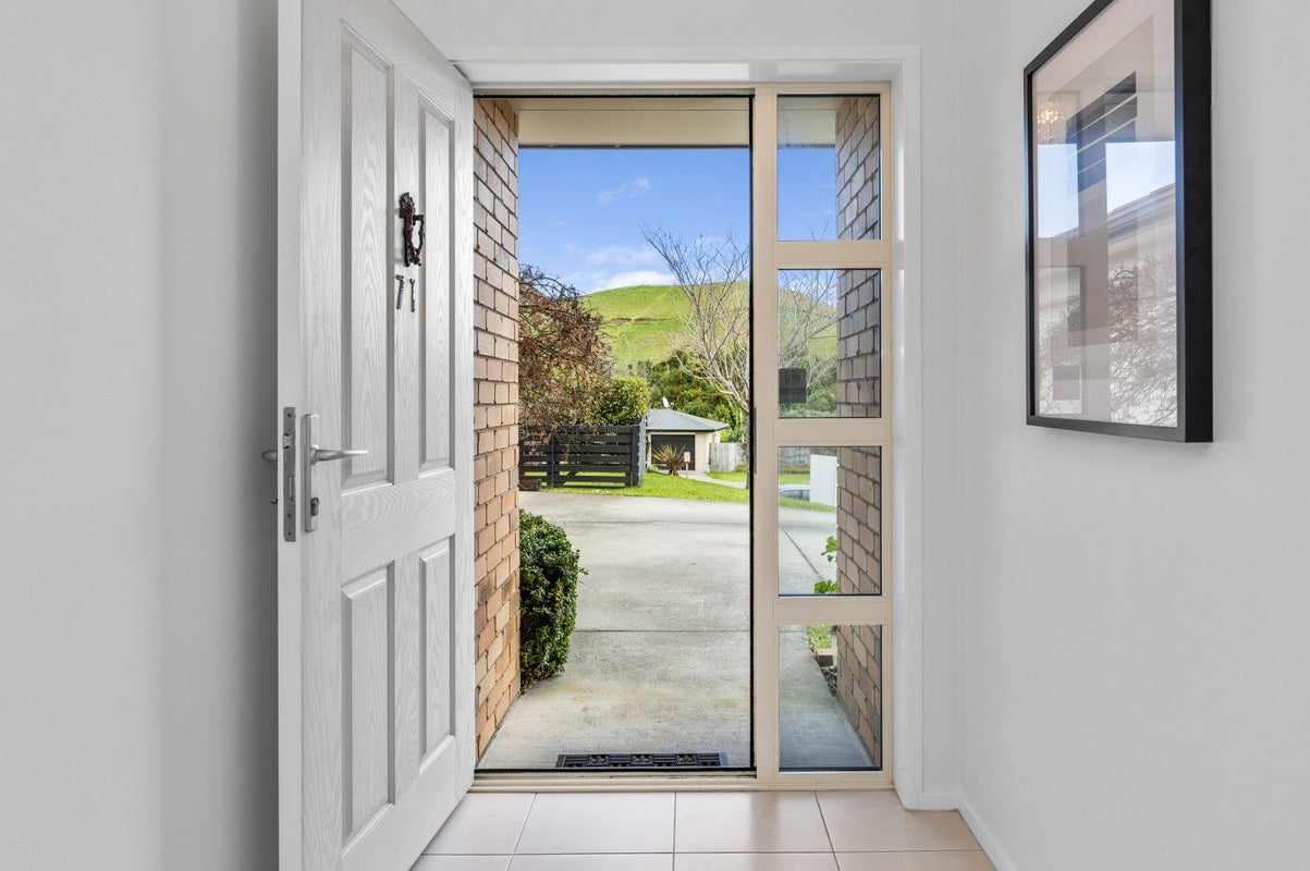 71 Falcon Drive, Welcome Bay, Tauranga - Carousel 2