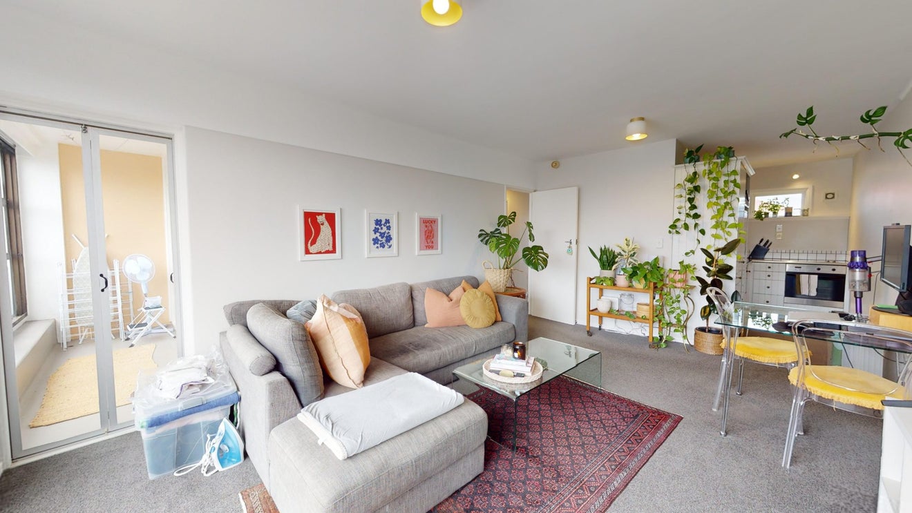 12/4 Claremont Grove, Mount Victoria, Wellington - Carousel 2