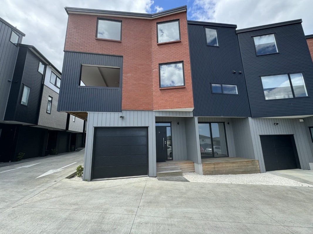 11/8 Bennett Road, Pakuranga, Auckland - Carousel 17