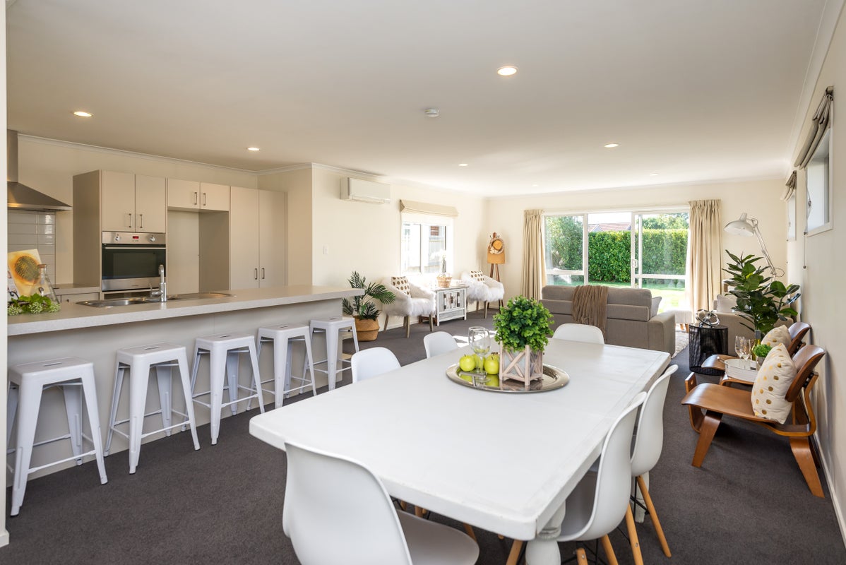 32 Edgeware Road, St Albans, Christchurch - Carousel 2