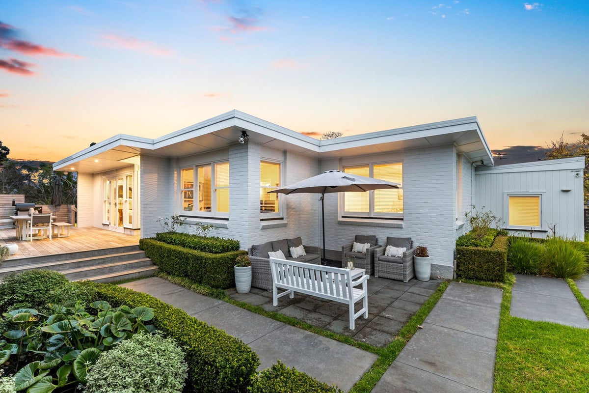 4 Paddington Street, Glen Innes, Auckland - Carousel 1