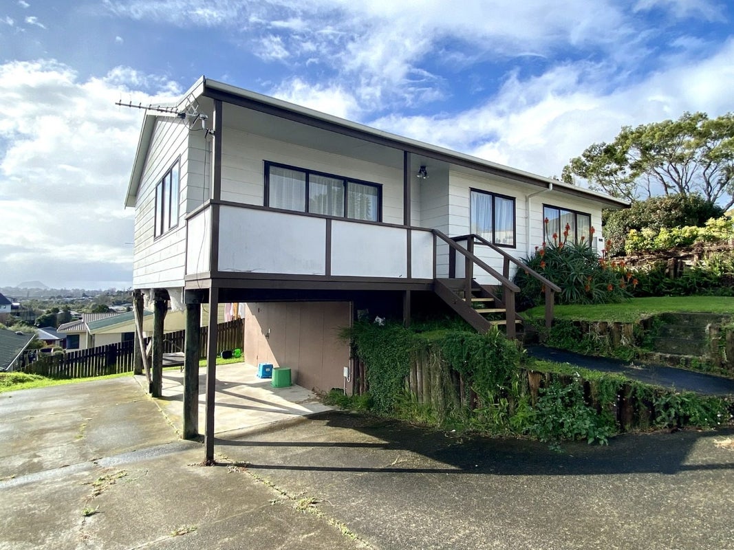 5B Tuthill Street, Gate Pa, Tauranga - Carousel 1