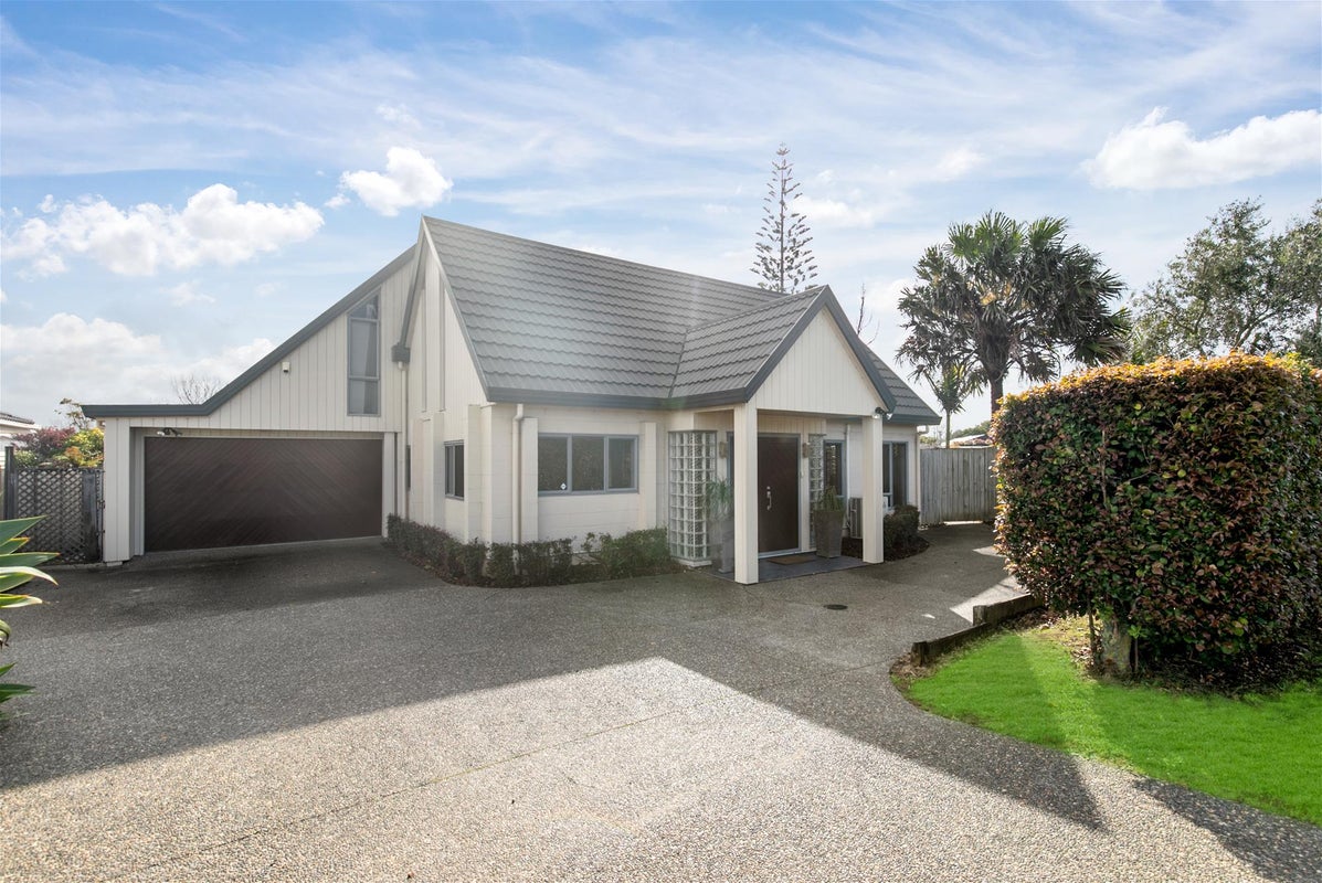 1 Yacht Place, Bucklands Beach, Auckland - Carousel 1