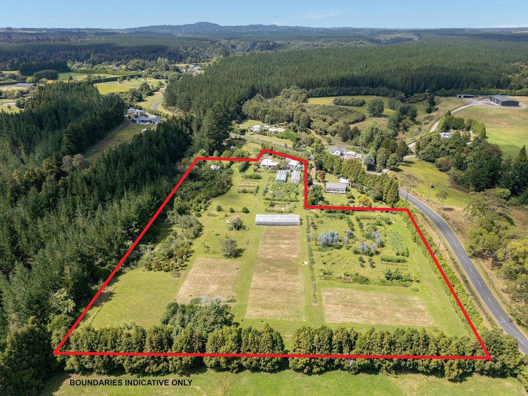 911 Mclaren Falls Road, Omanawa, Tauranga - Carousel 1