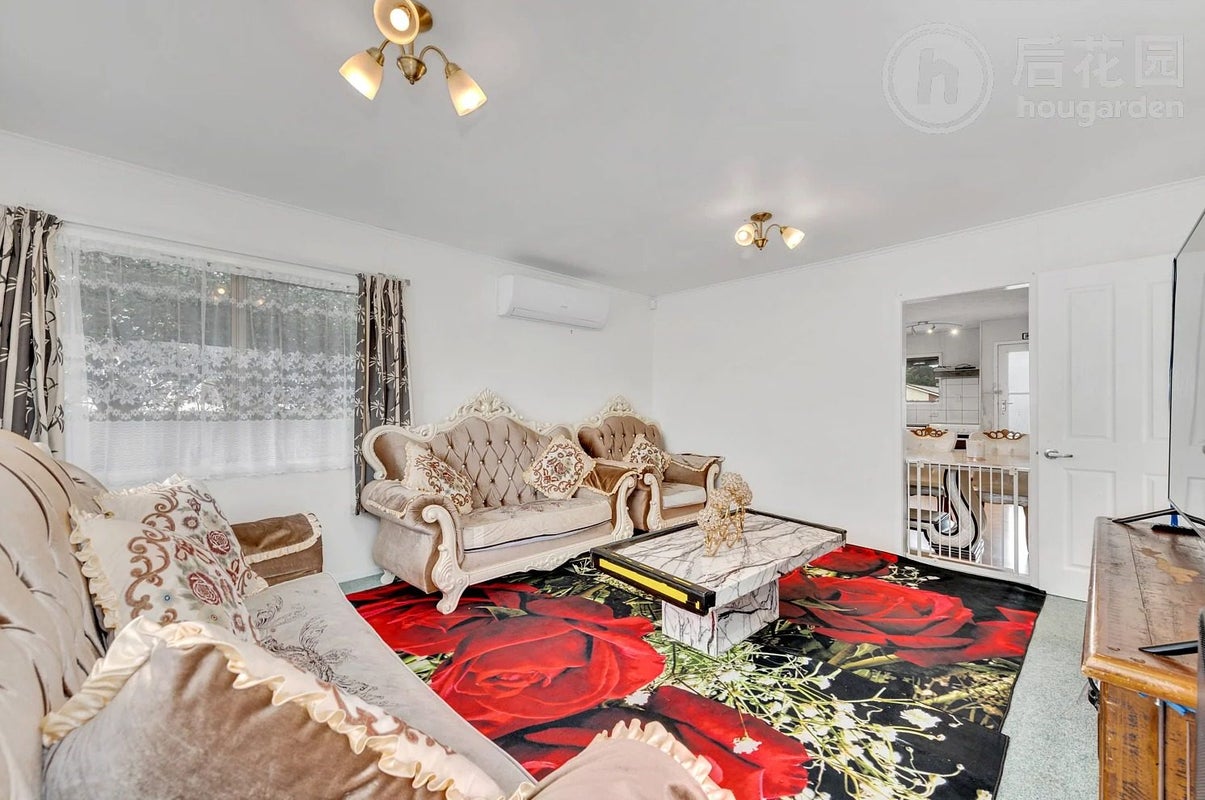 2 Redcrest Avenue, Red Hill, Papakura - Carousel 1