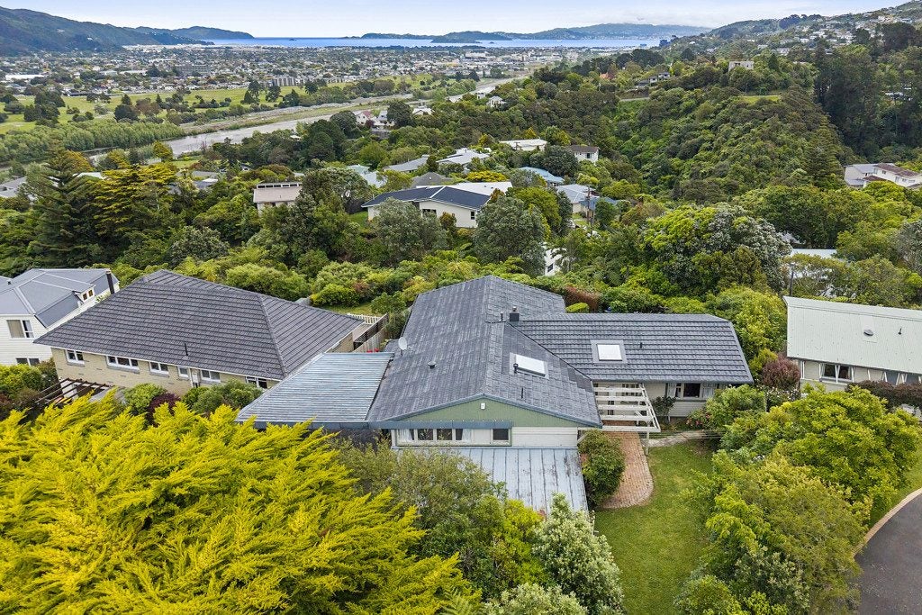 29 Bedford Grove, Kelson, Lower Hutt - Carousel 2