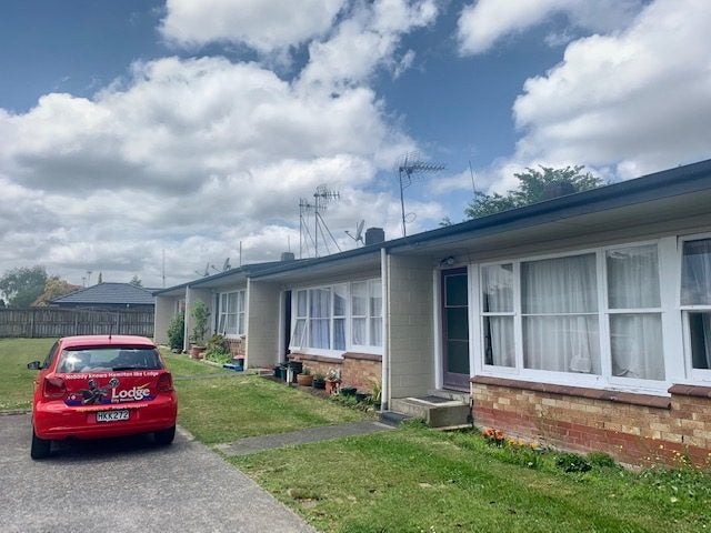 7/12 Heath Street, Saint Andrews, Hamilton - Carousel 1