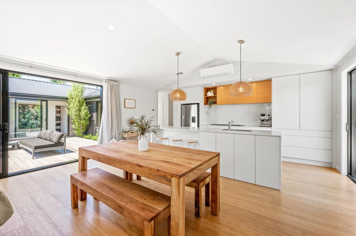 7 Matipo Street, Wanaka - Carousel 1