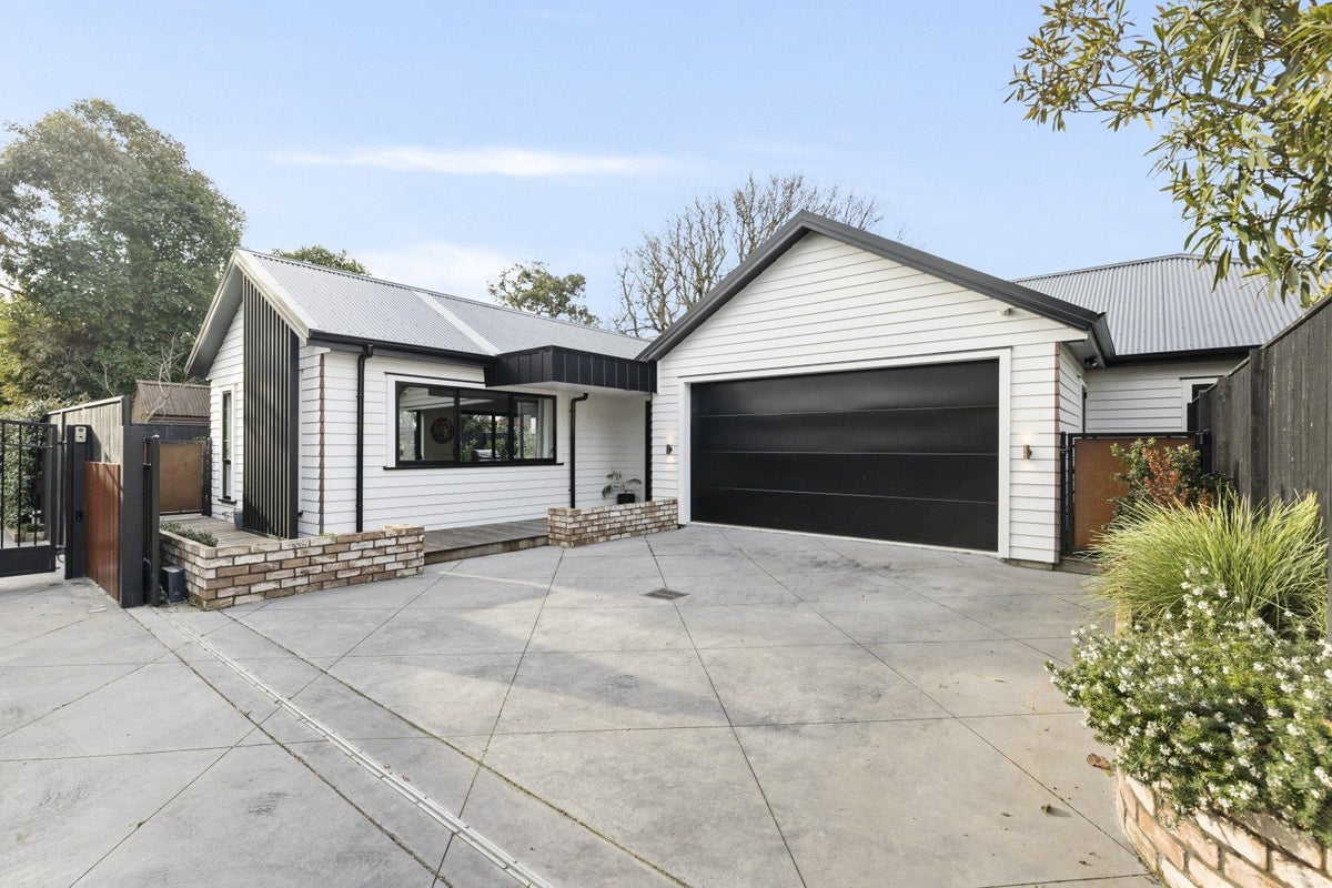 41A Te Awe Awe Street, Hokowhitu, Palmerston North - Carousel 1