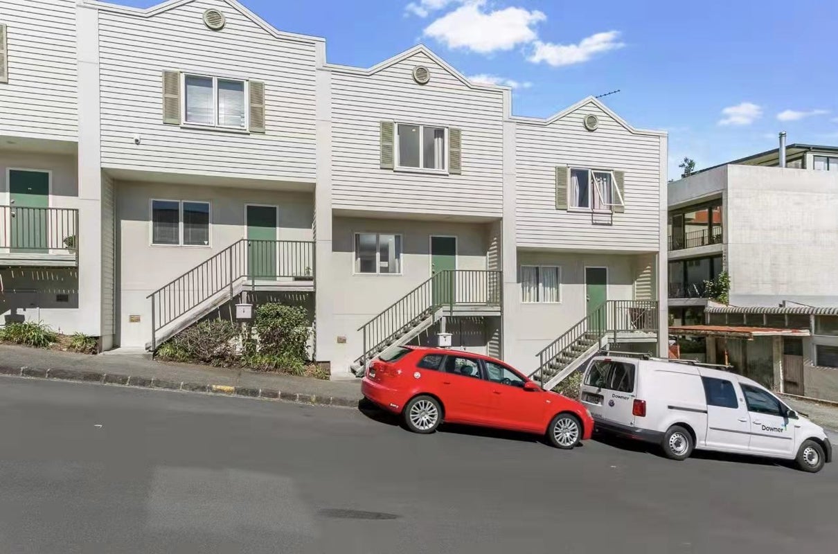 2D Diamond Street, Eden Terrace, Auckland - Carousel 1