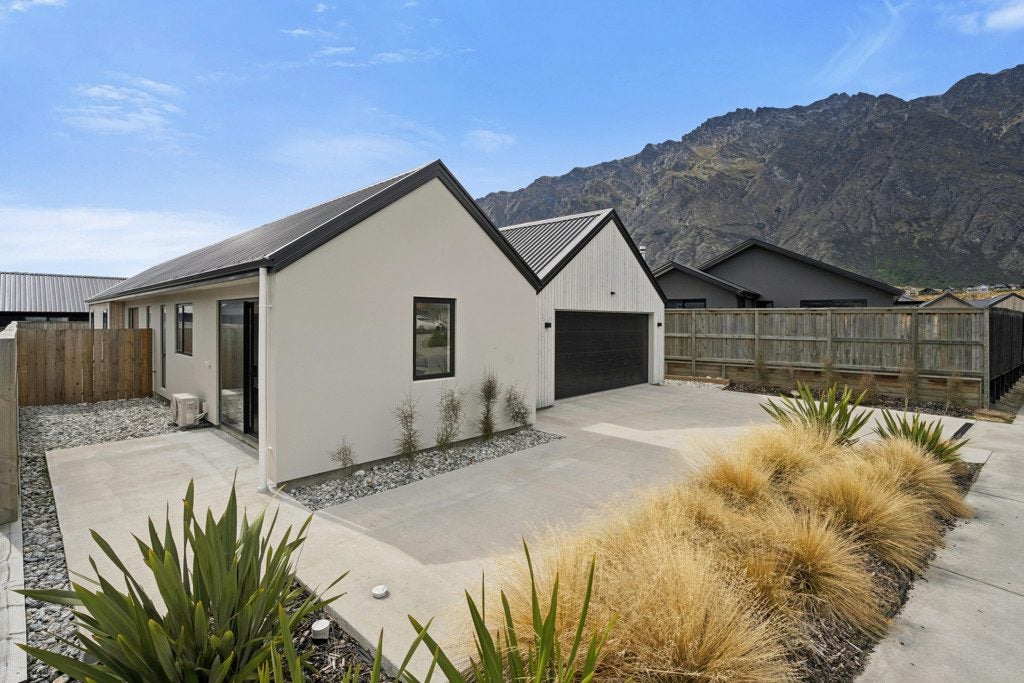 2 Barn Road, Jacks Point, Queenstown - Carousel 2
