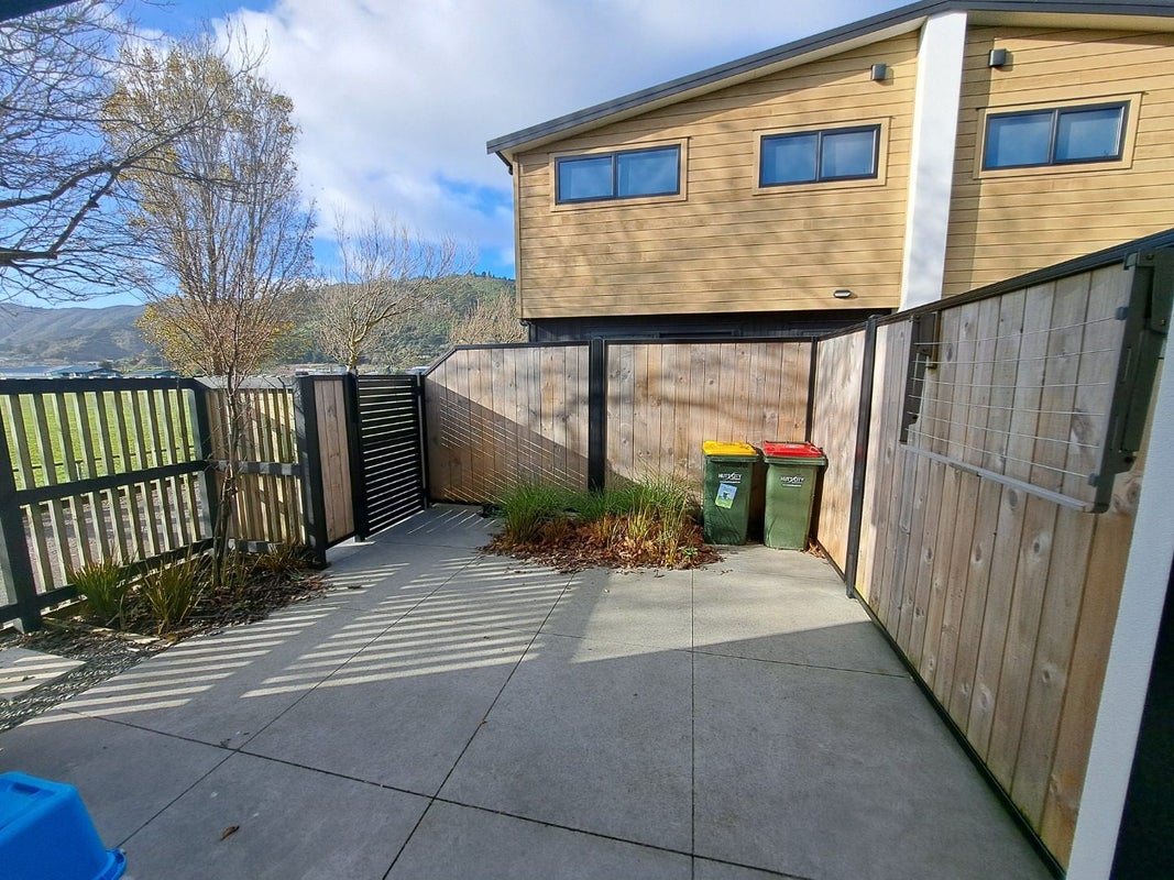 1/28 Fitzherbert Road, Wainuiomata, Lower Hutt - Carousel 8
