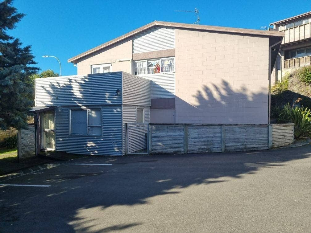 3/126 Redwood Avenue, Tawa, Wellington - Carousel 1