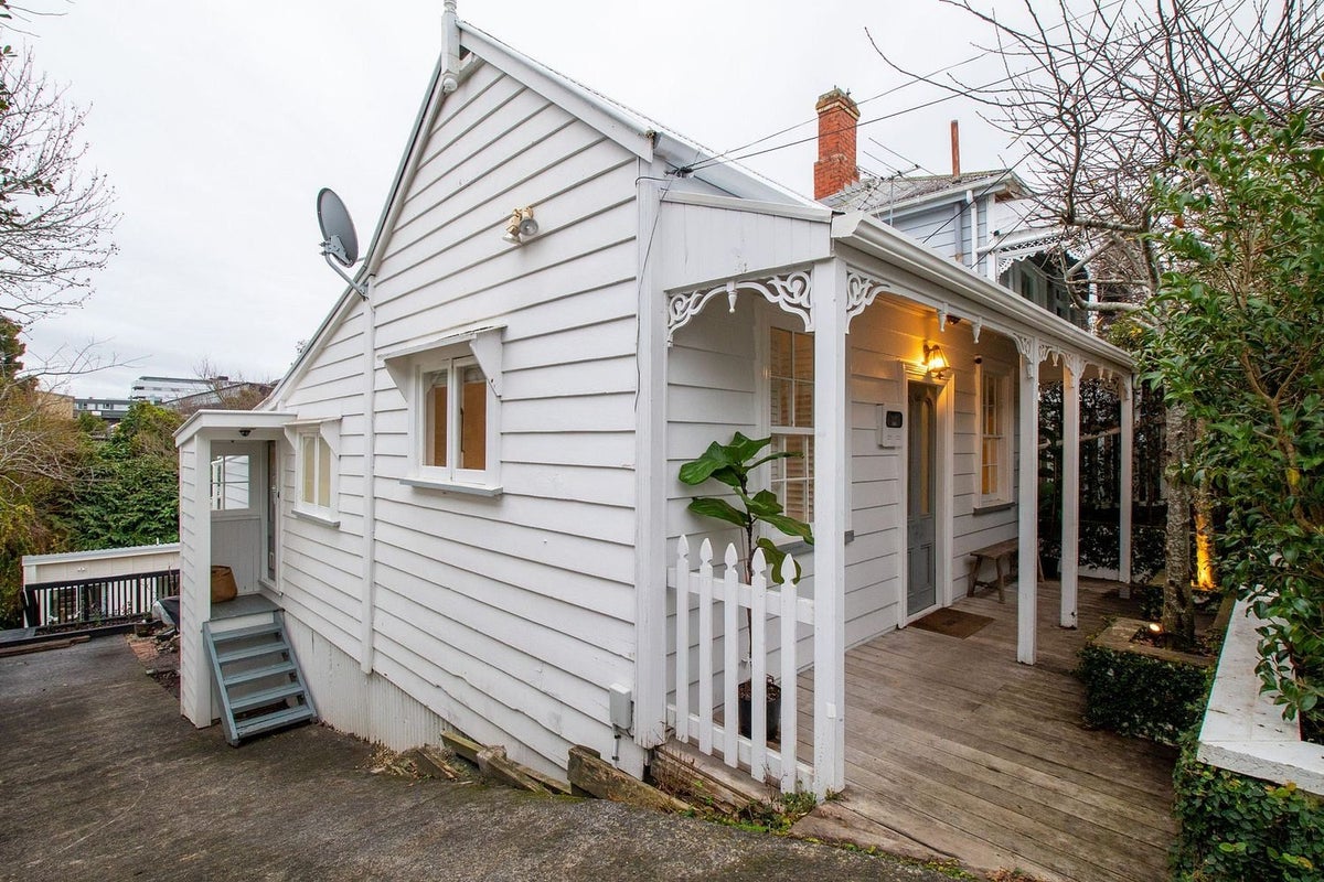 Main House/19 Commercial Road, Grey Lynn, Auckland City, Auckland - Carousel 2