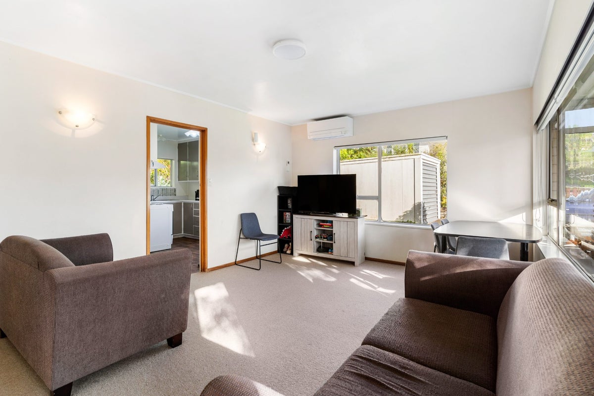 29 Nui Mana Place, Te Atatu South, Auckland - Carousel 2